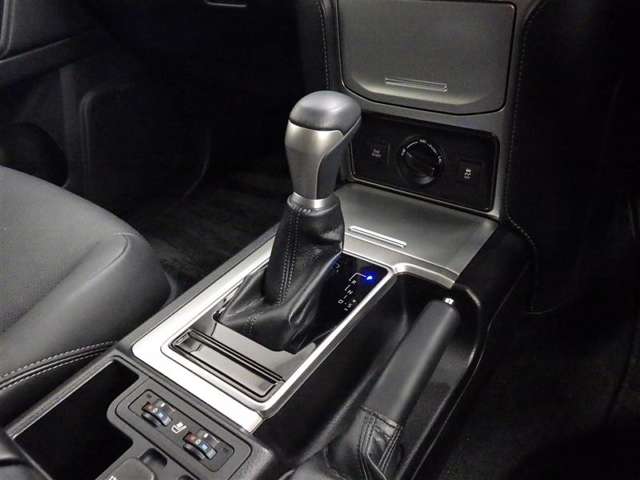 Toyota Land Cruiser Prado 9