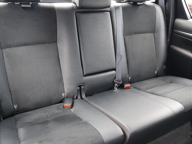 Toyota Hilux 9