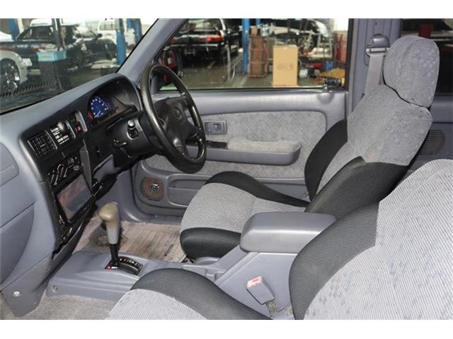 Toyota Hilux 2