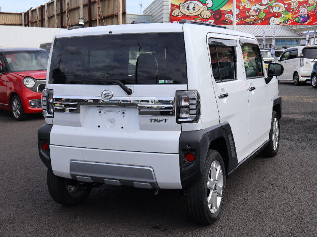 Daihatsu Taft 4