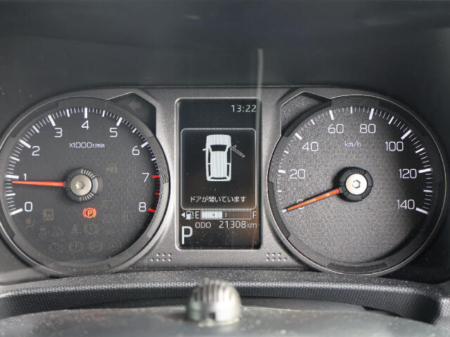 Daihatsu Taft 9