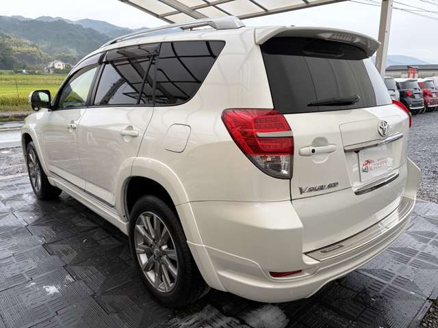 Toyota Vanguard 4
