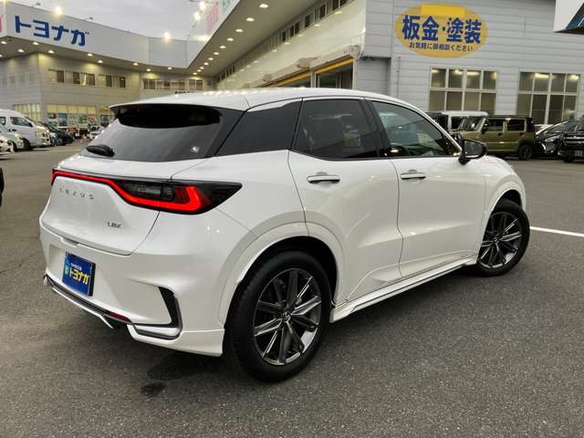 Lexus LBX 7