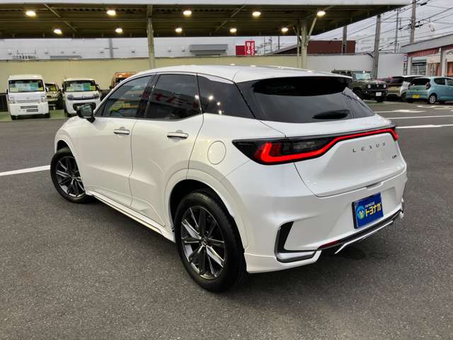 Lexus LBX 8