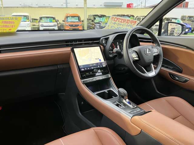 Lexus LBX 10