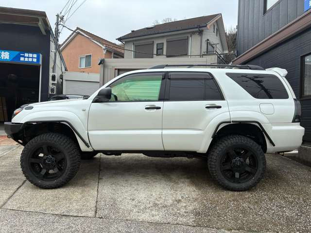 Toyota Hilux Surf 4