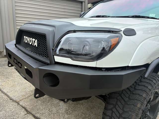 Toyota Hilux Surf 6