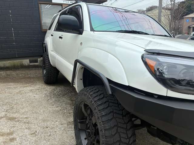 Toyota Hilux Surf 7