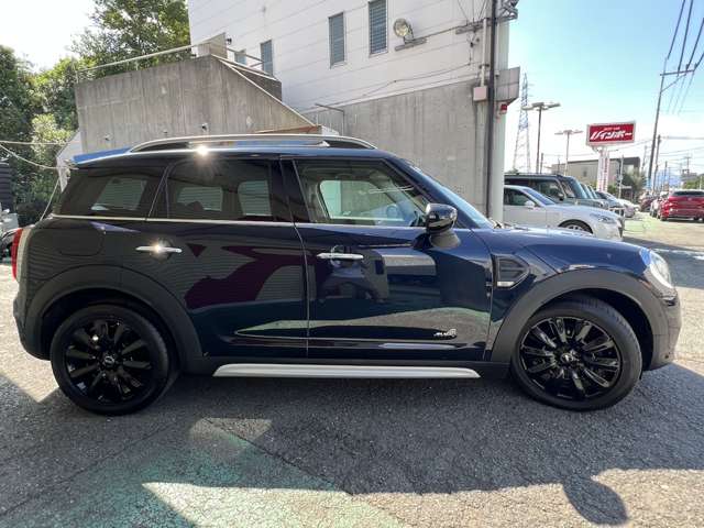 MINI Crossover 9