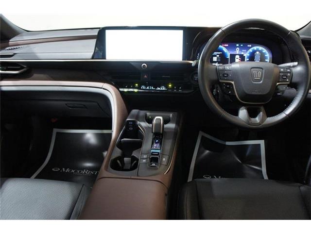 Toyota Crown Crossover 7