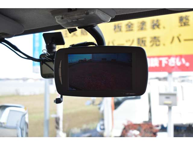 Isuzu Elf 4