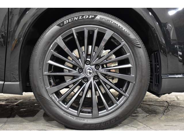 Lexus RX 9