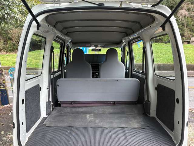 Daihatsu Hijet Cargo 5