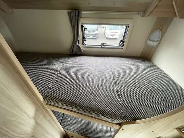 Toyota Camroad 8