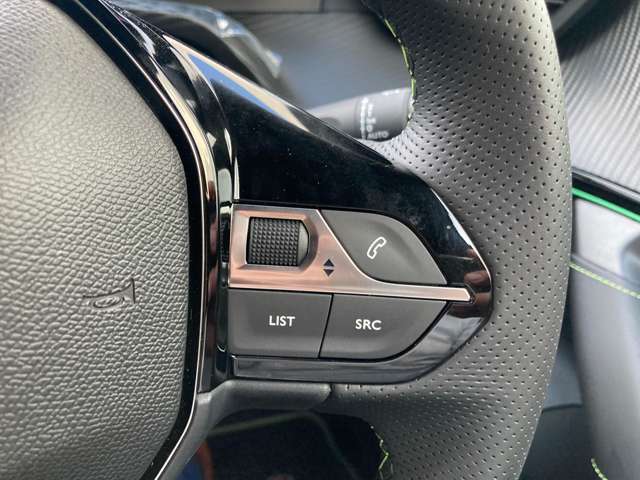 Peugeot SUV 2008 12