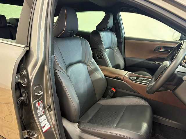 Toyota Crown Crossover 11