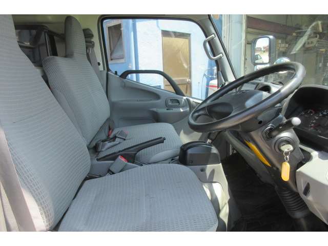 Toyota Dyna Route Van 9