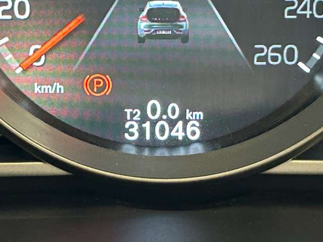 Volvo V40 Cross Country 11