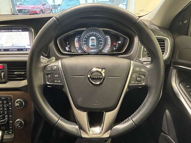 Volvo V40 Cross Country 3