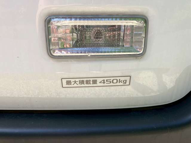 Nissan AD 12