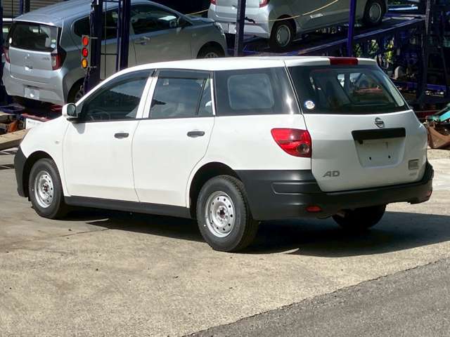 Nissan AD 10