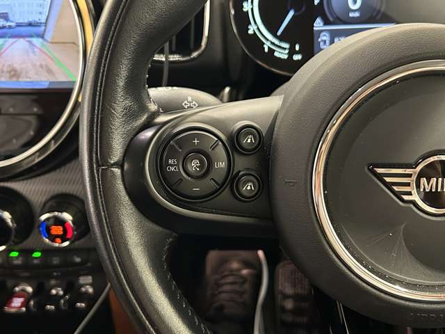MINI Crossover 10