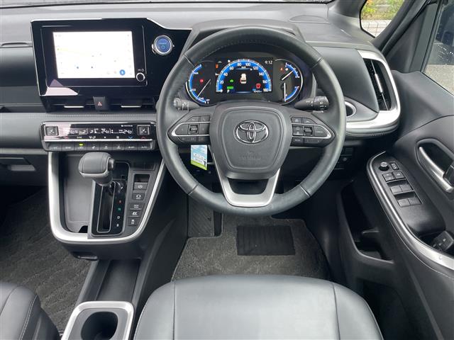 Toyota Noah 6