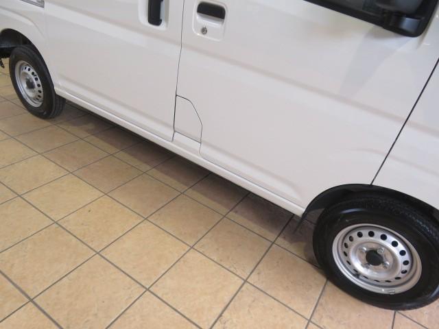 Daihatsu Hijet Cargo 9