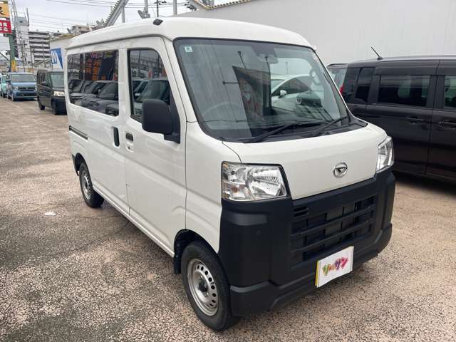 Daihatsu Hijet Cargo 6
