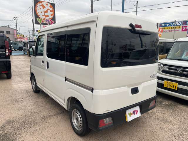 Daihatsu Hijet Cargo 10