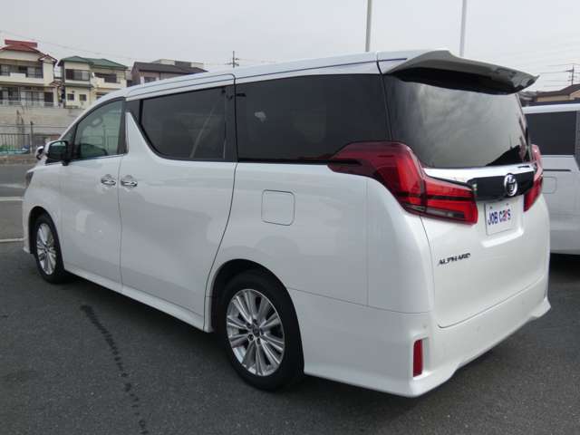 Toyota Alphard 11