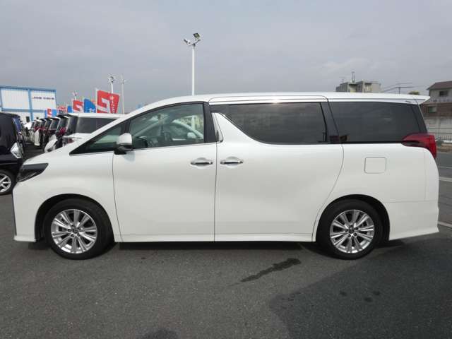 Toyota Alphard 12