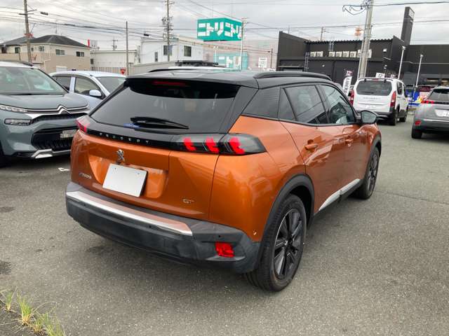 Peugeot SUV e-2008 3
