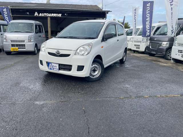 Daihatsu Mira 4