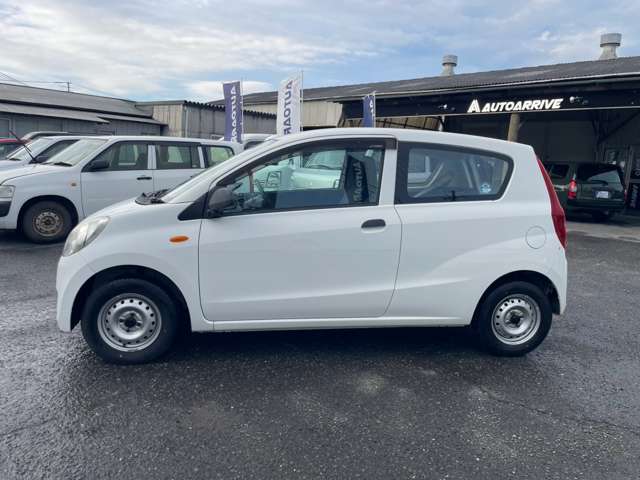 Daihatsu Mira 5