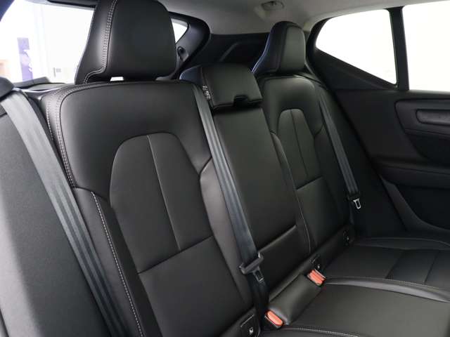 Volvo XC40 10