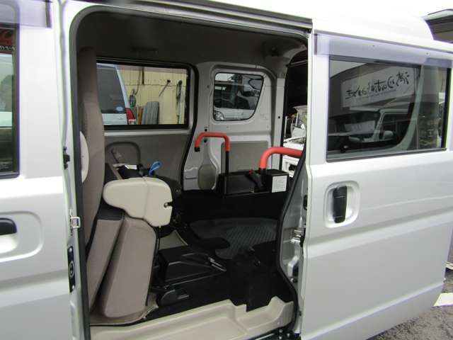 Suzuki Every 12