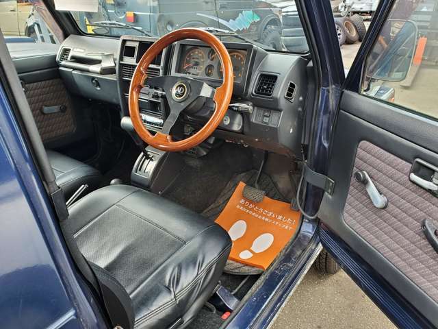 Suzuki Jimny 10