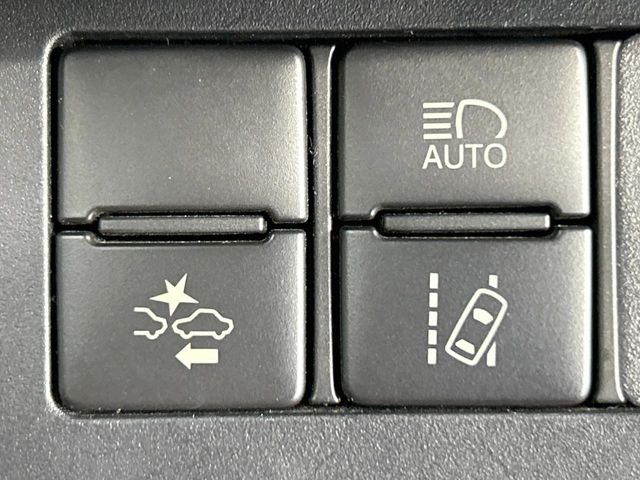 Toyota Sienta 7