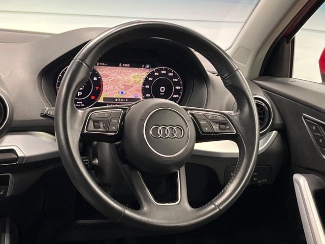 Audi Q2 11