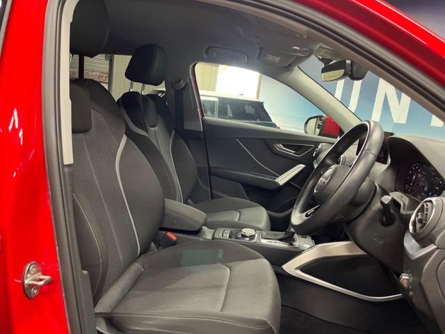 Audi Q2 9