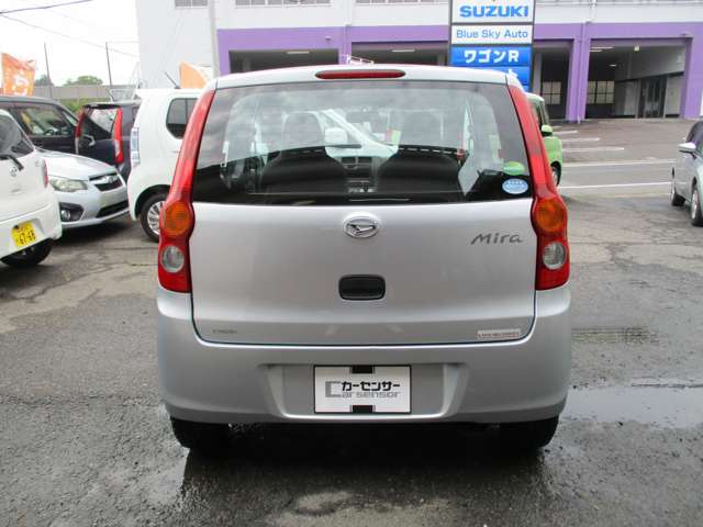 Daihatsu Mira 3