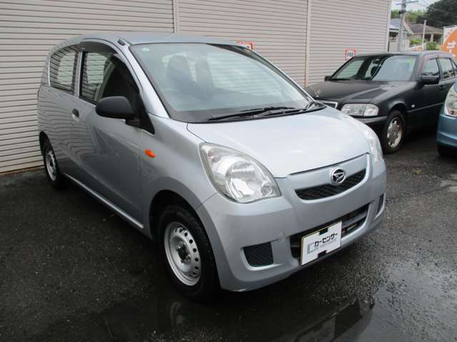 Daihatsu Mira 4