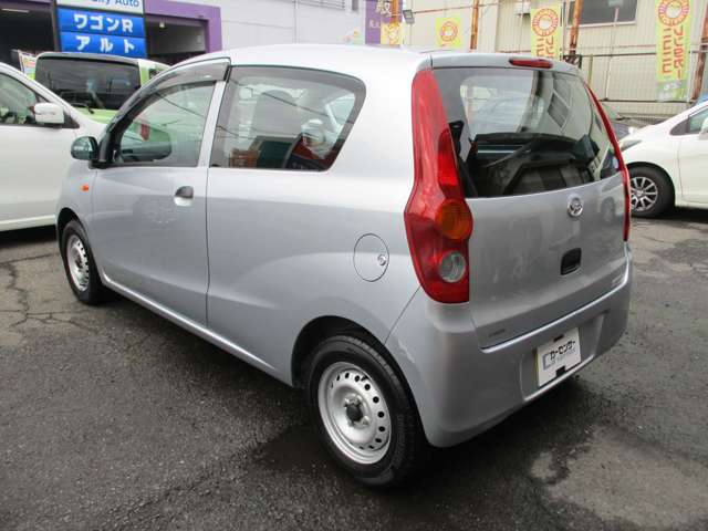 Daihatsu Mira 9