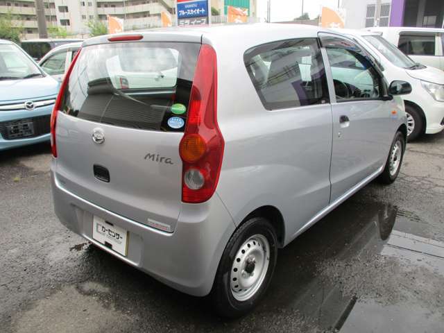 Daihatsu Mira 10