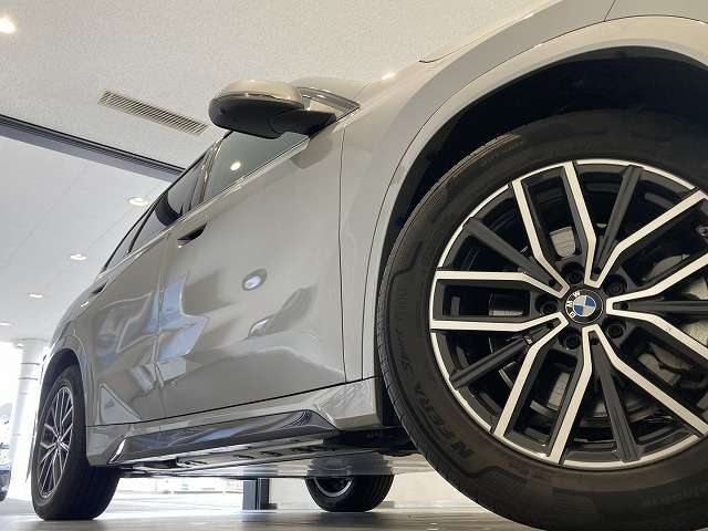 BMW iX1 5