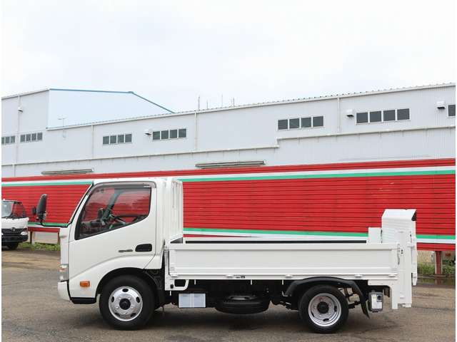 Hino Dutro 12