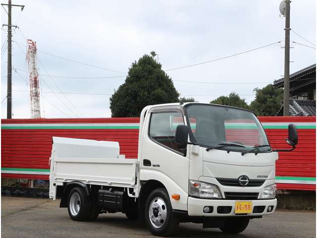 Hino Dutro 7