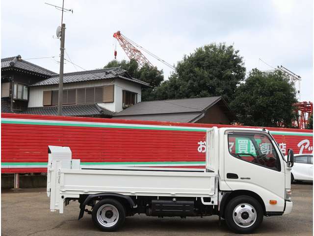 Hino Dutro 8