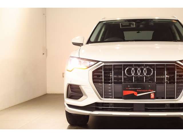 Audi Q3 12